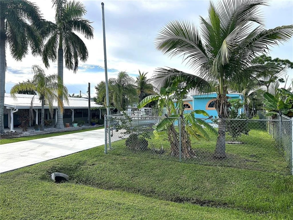 Photo of 5489 MEADOWLARK LANE