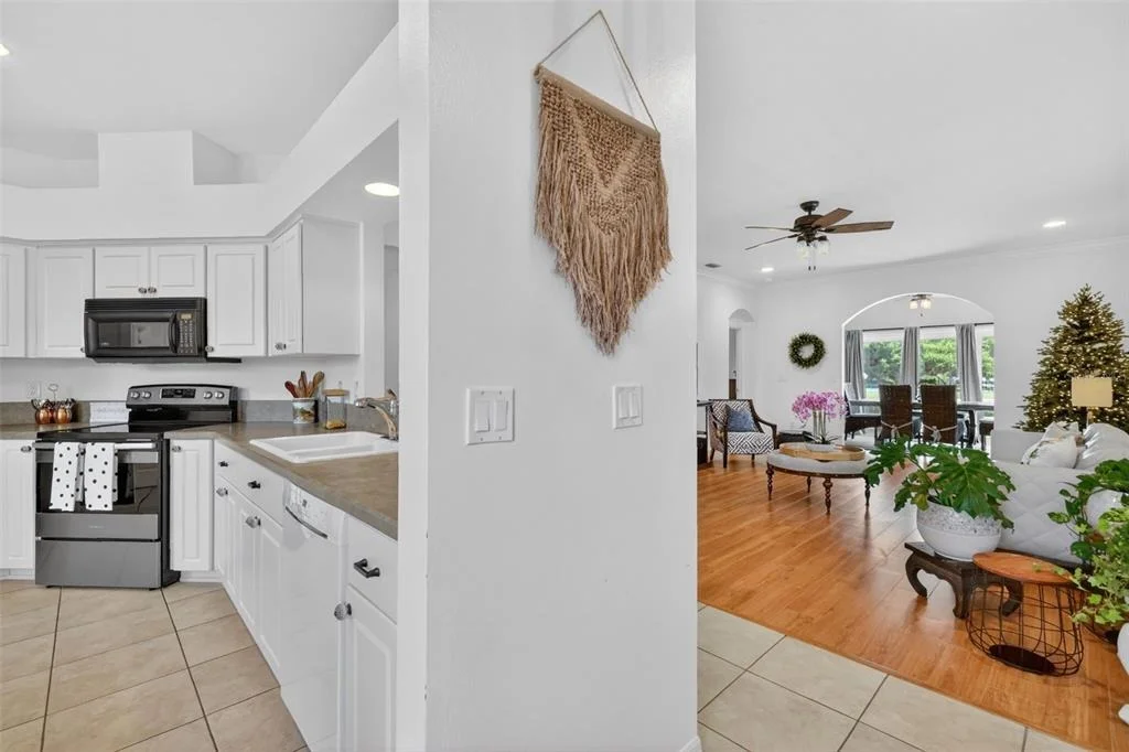 Photo of 5304 TREASURE VIEW WAY