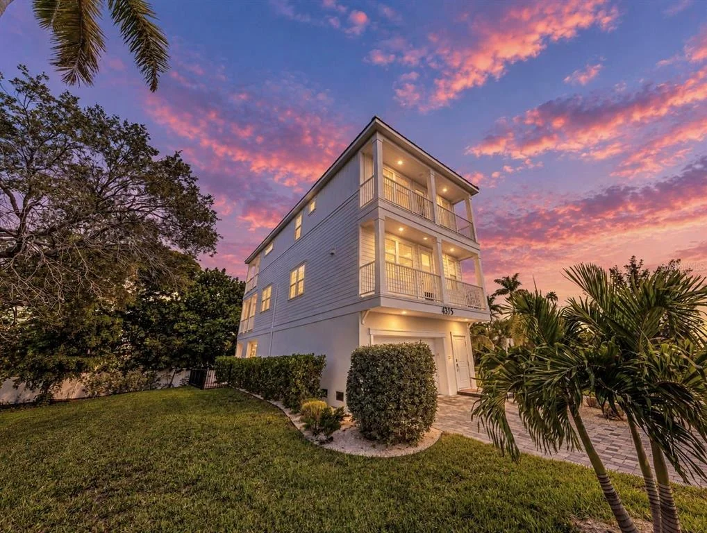 Photo of 4375 MARINA VIEW WAY