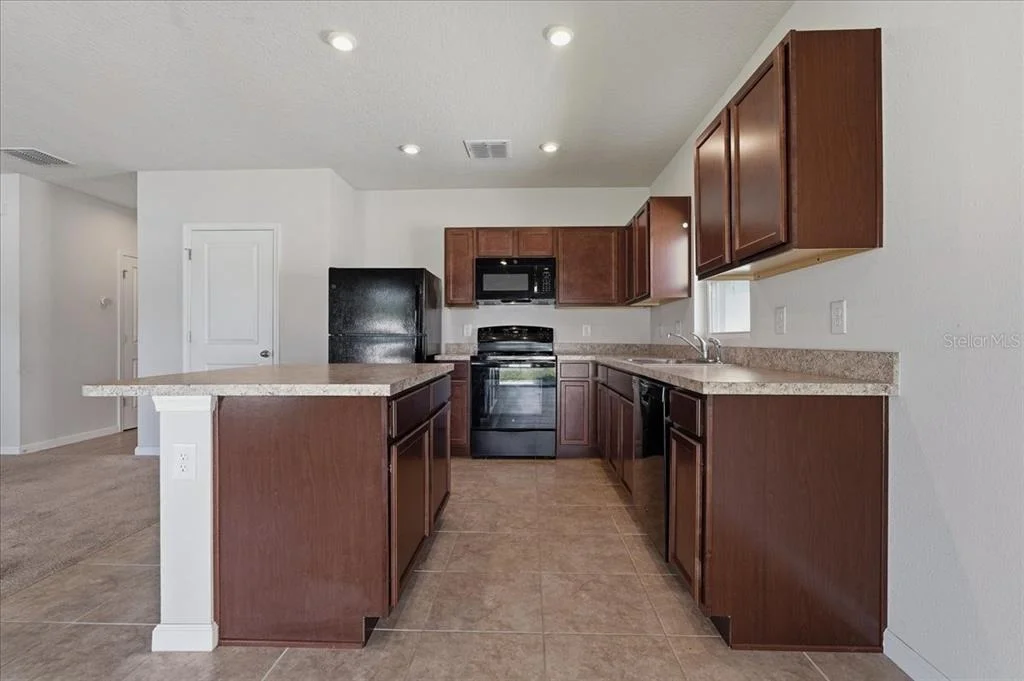 Photo of 813 EAGLE ROCK TER