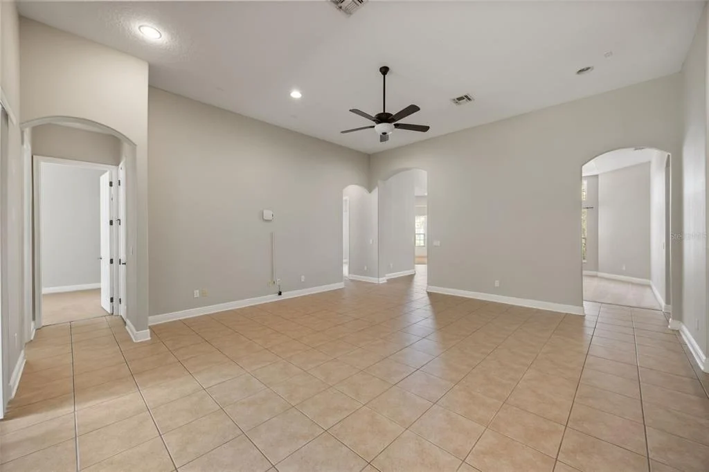 Photo of 6190 HEDGESPARROWS LANE