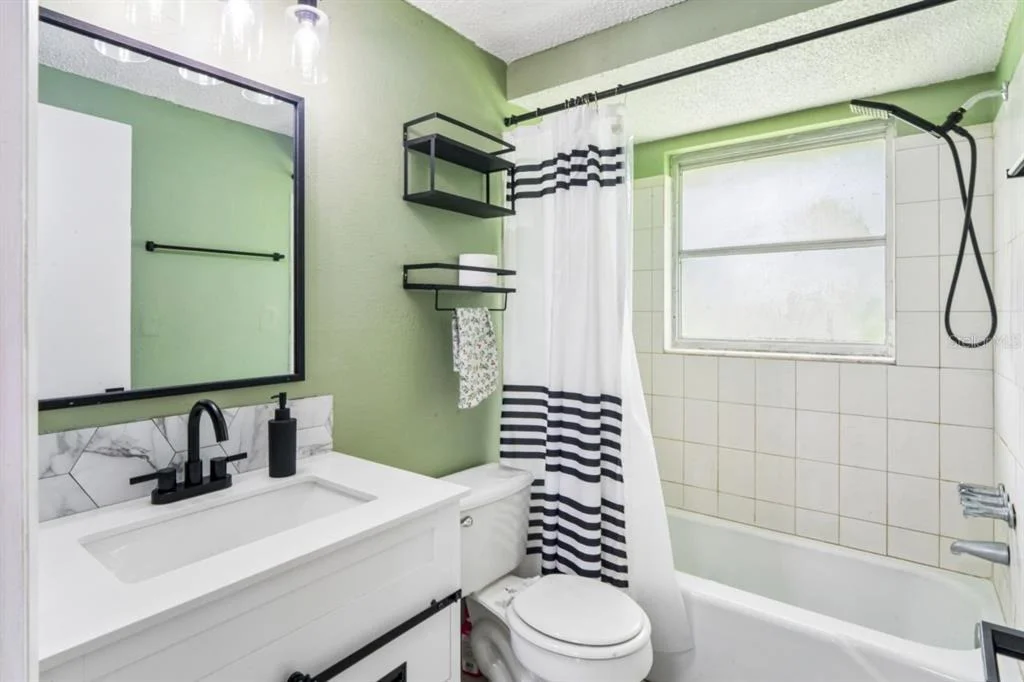 Photo of 15915 VILLA DRIVE