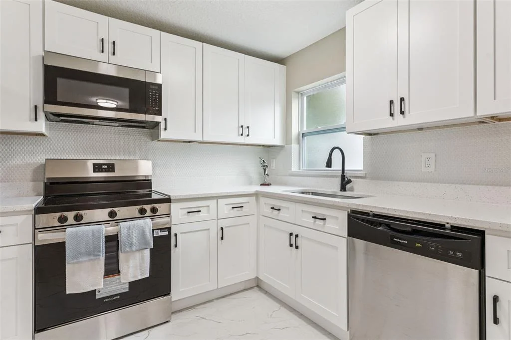 Photo of 3033 SUTTON DRIVE