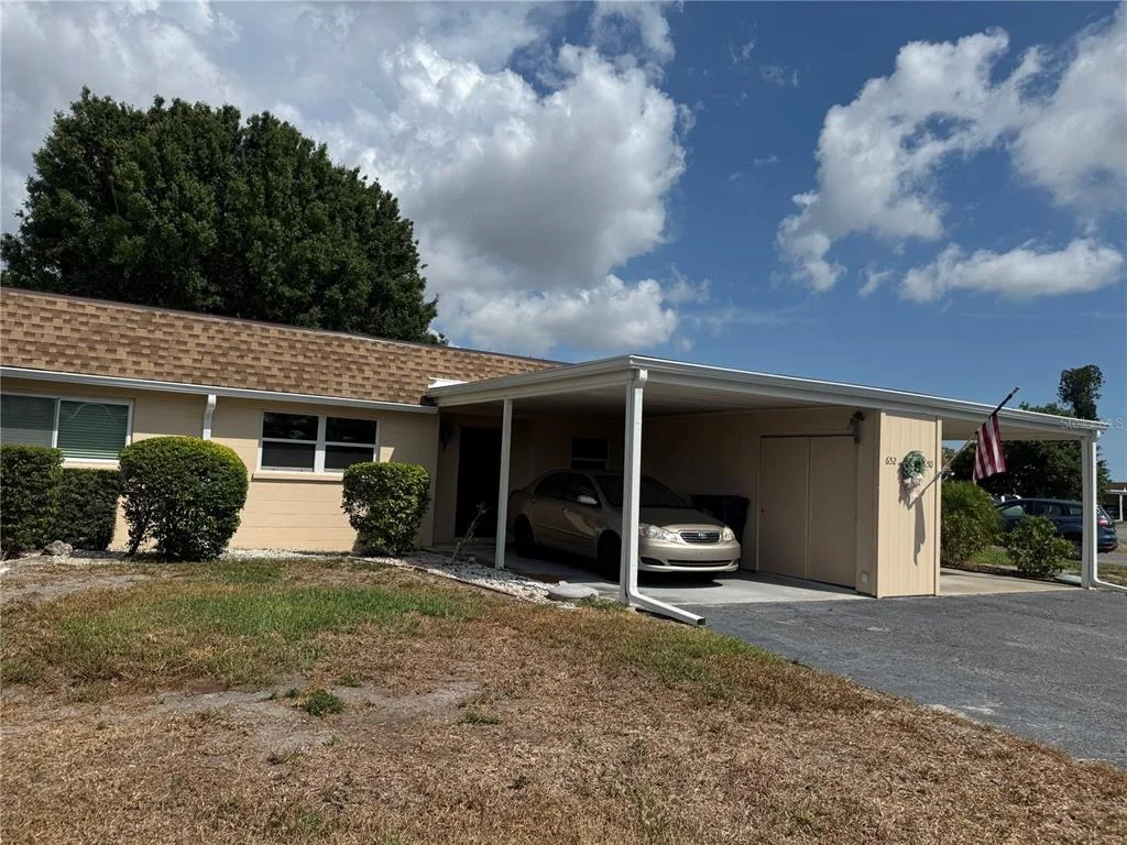 Photo of 652 PARK CIRCLE
