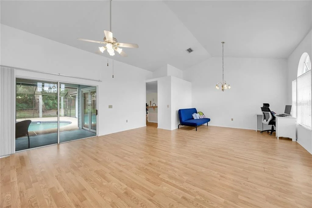 Photo of 170 OAK VIEW CIRCLE