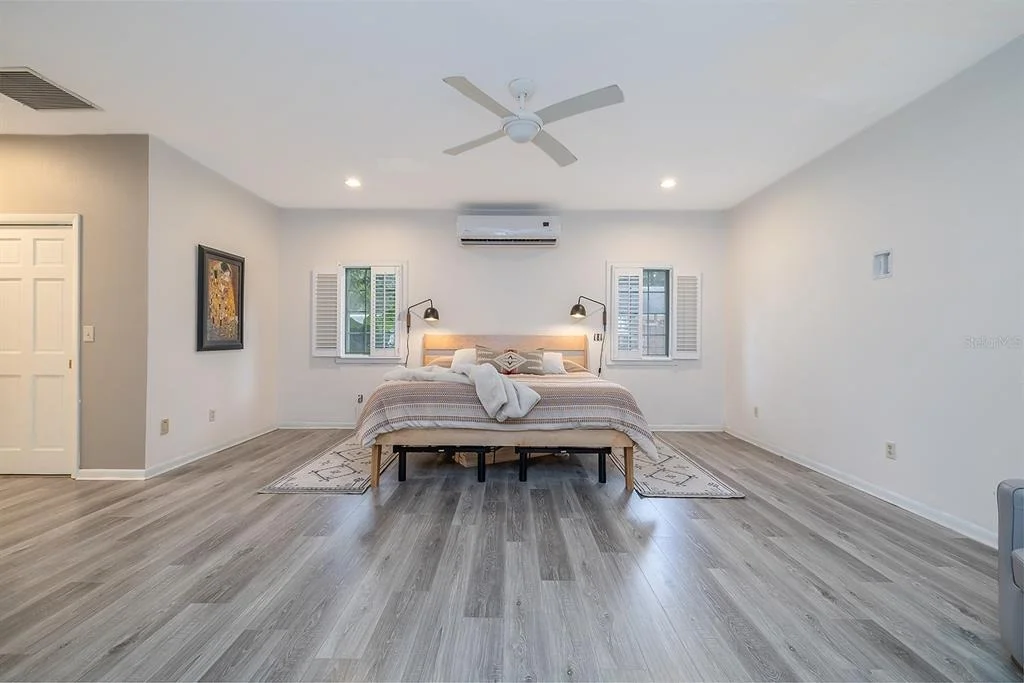 Photo of 101 N ST ANDREWS DRIVE