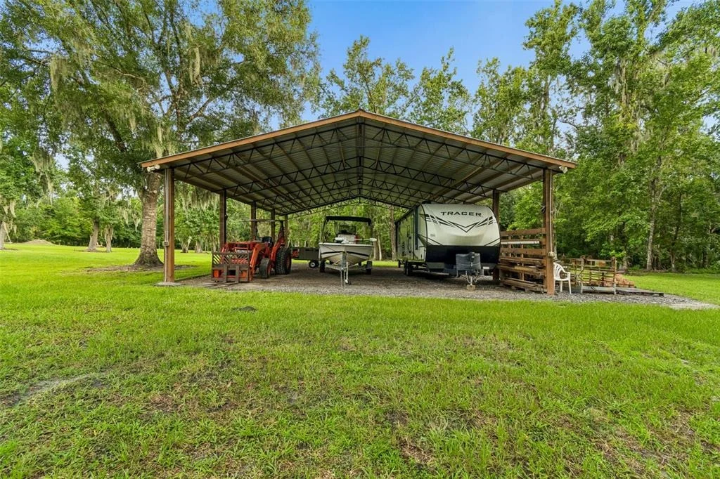 Photo of 6325 OAKVIEW LANE