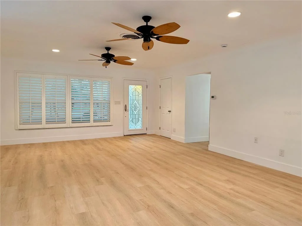 Photo of 902 OAKWOOD DRIVE