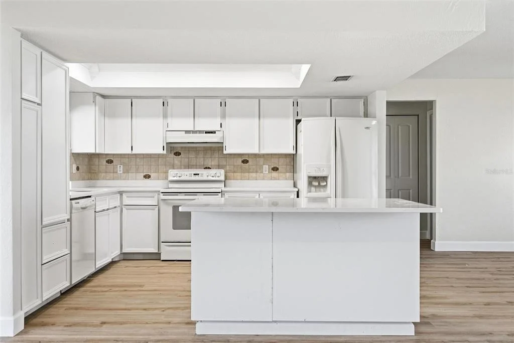 Photo of 33 E SEA HARBOR