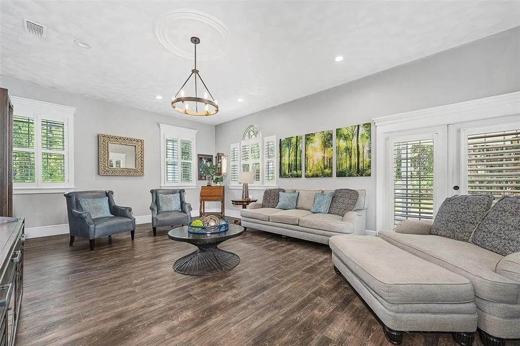 Photo of 45 WINCHESTER ROAD
