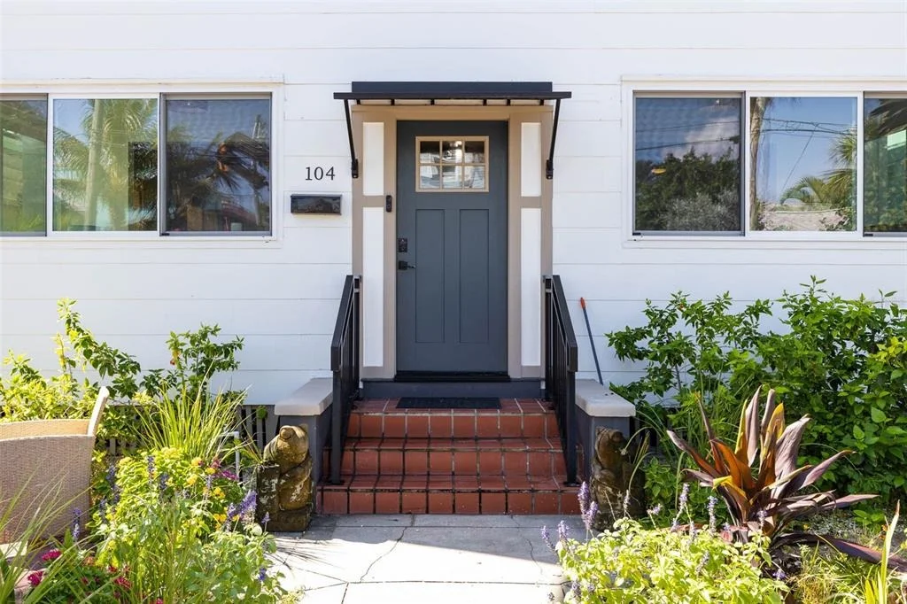 Photo of 104 6TH AVENUE
