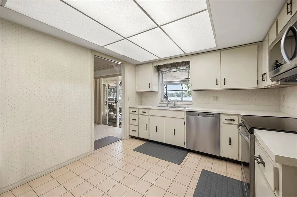 Photo of 6720 BAY SHORE DRIVE