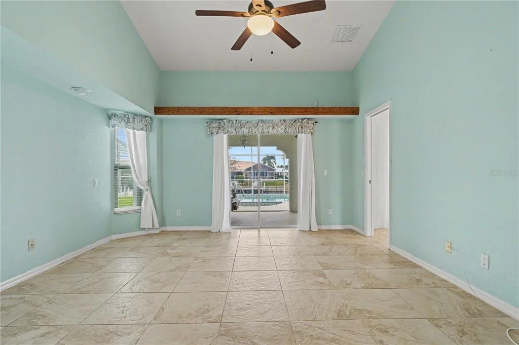 Photo of 1119 VIA FORMIA
