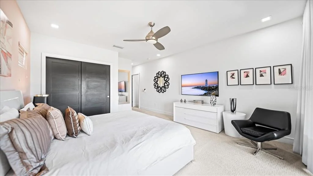 Photo of 331 MUIRFIELD LOOP