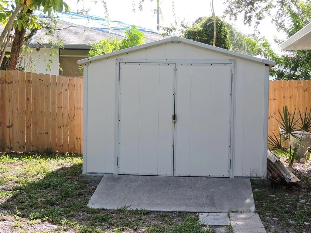 Photo of 905 COLONIAL ROAD