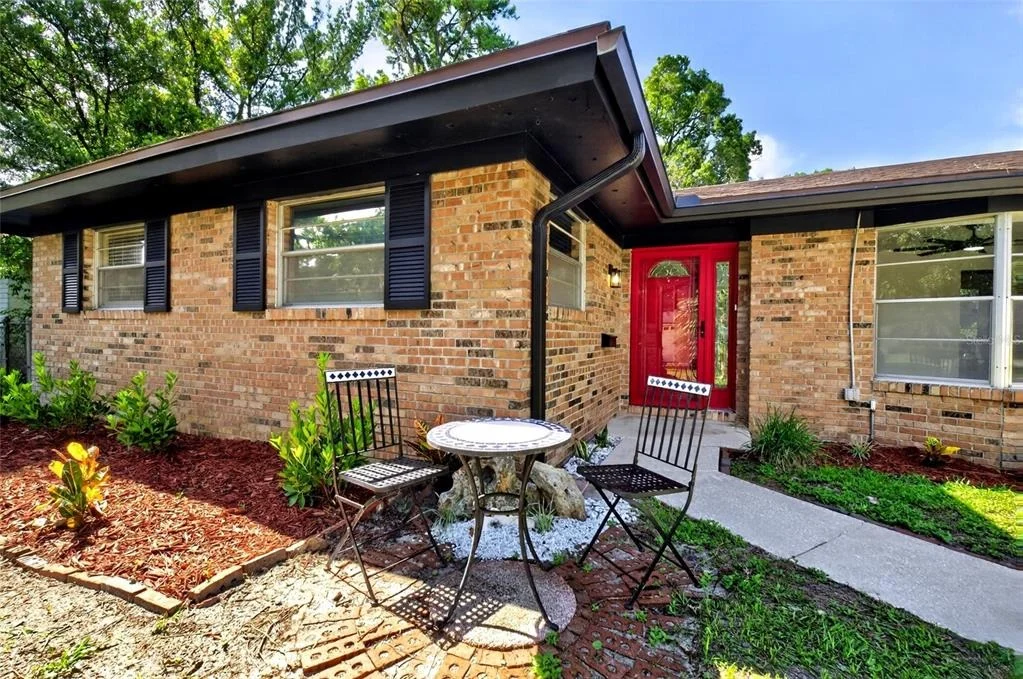 Photo of 5212 CLARENDON ROAD