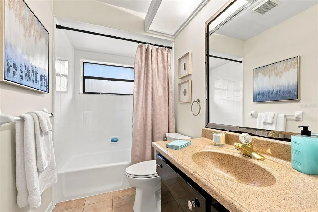 Photo of 550 PALMDALE DRIVE