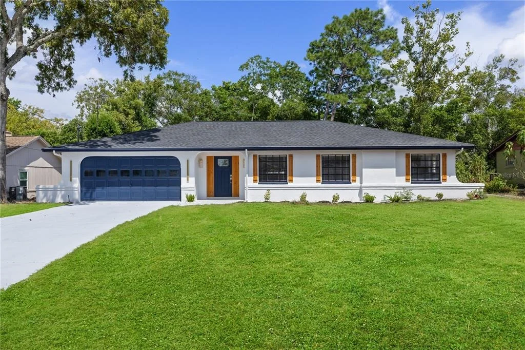 Photo of 12018 LINDEN DRIVE