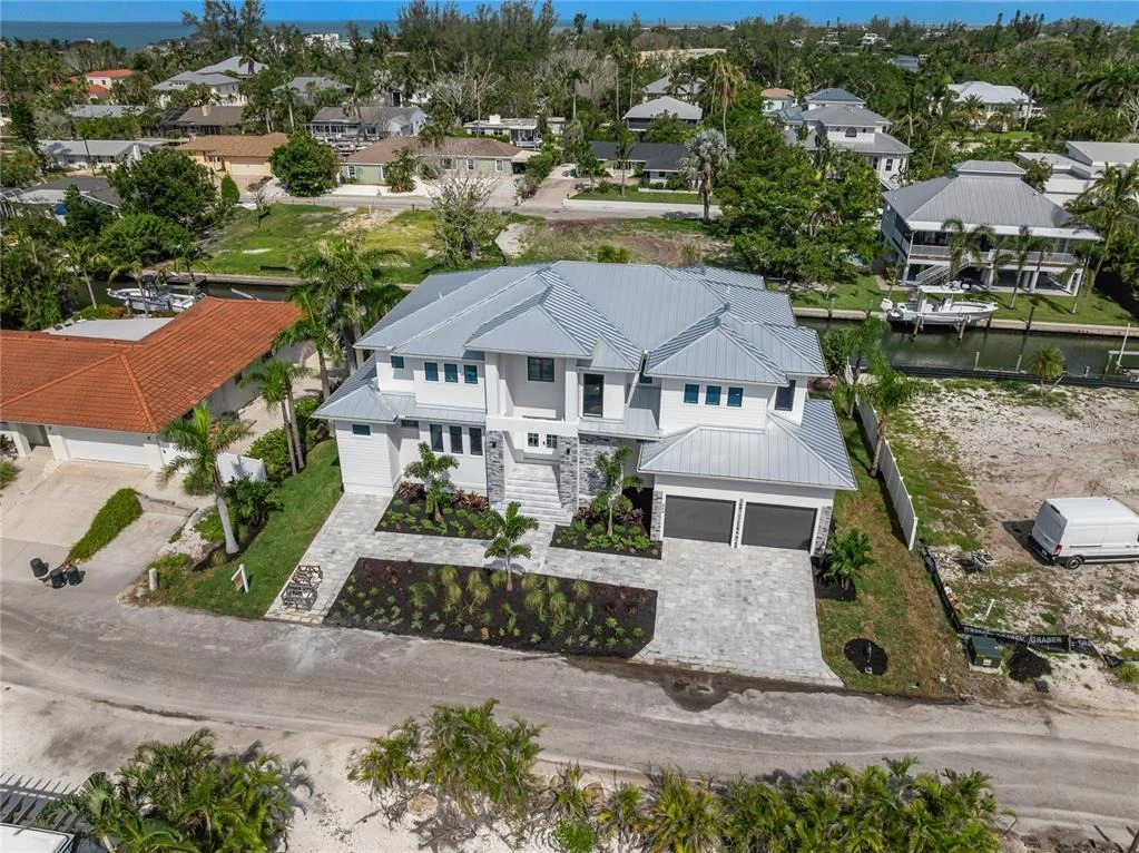 Photo of 569 BAYVIEW DRIVE