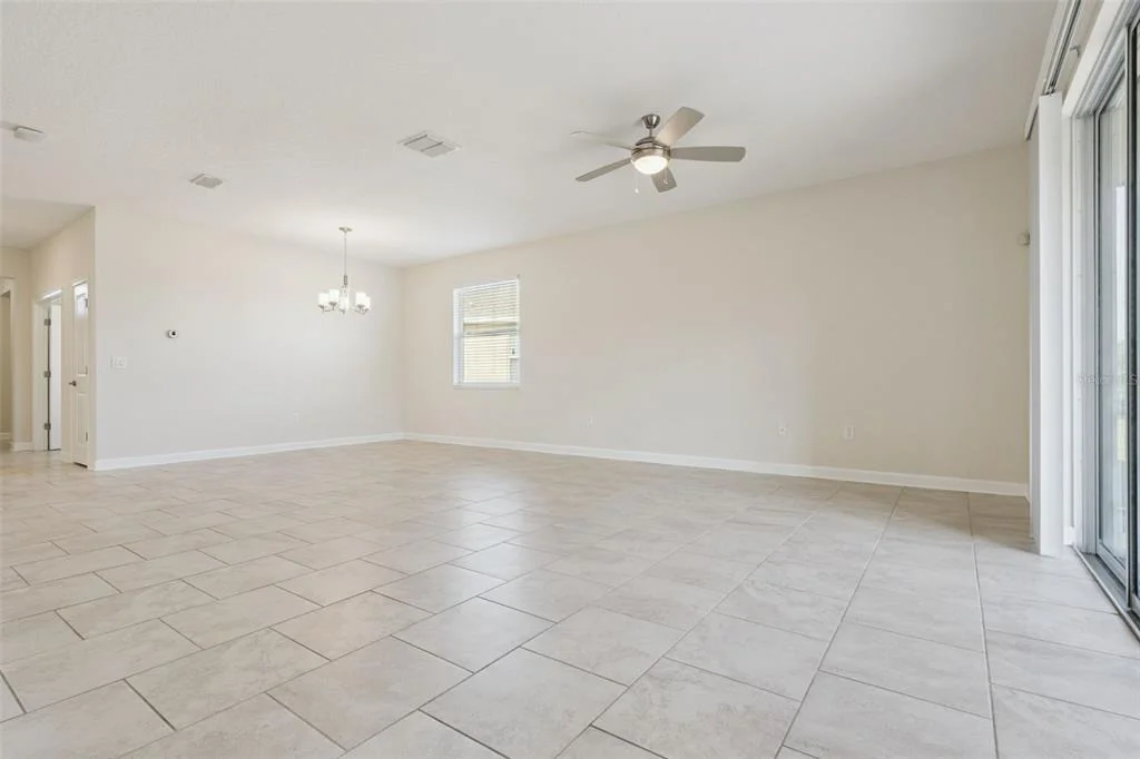 Photo of 2733 ATTWATER LOOP