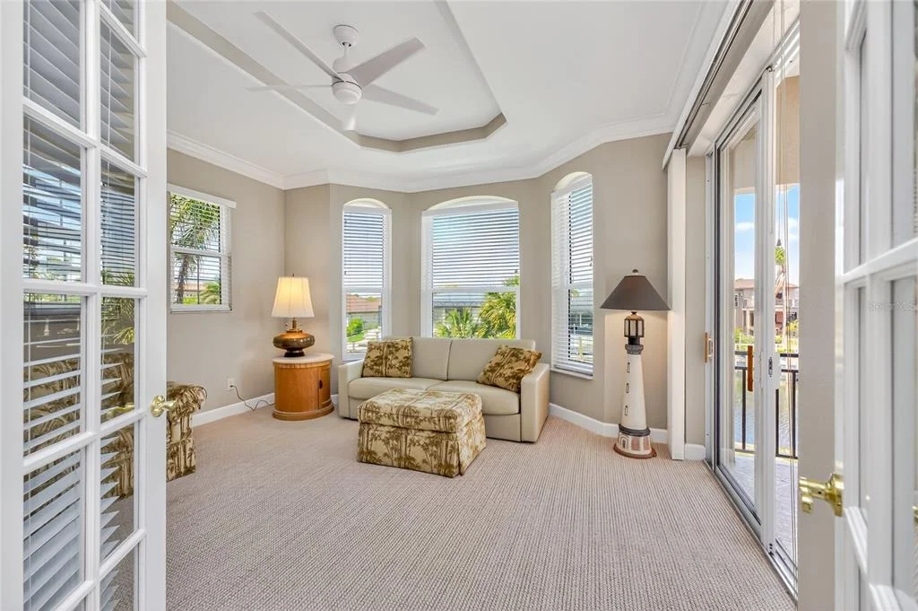 Photo of 3337 SUNSET KEY CIRCLE