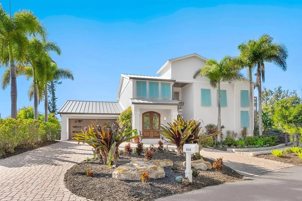 Photo of 6934 BELGRAVE DRIVE