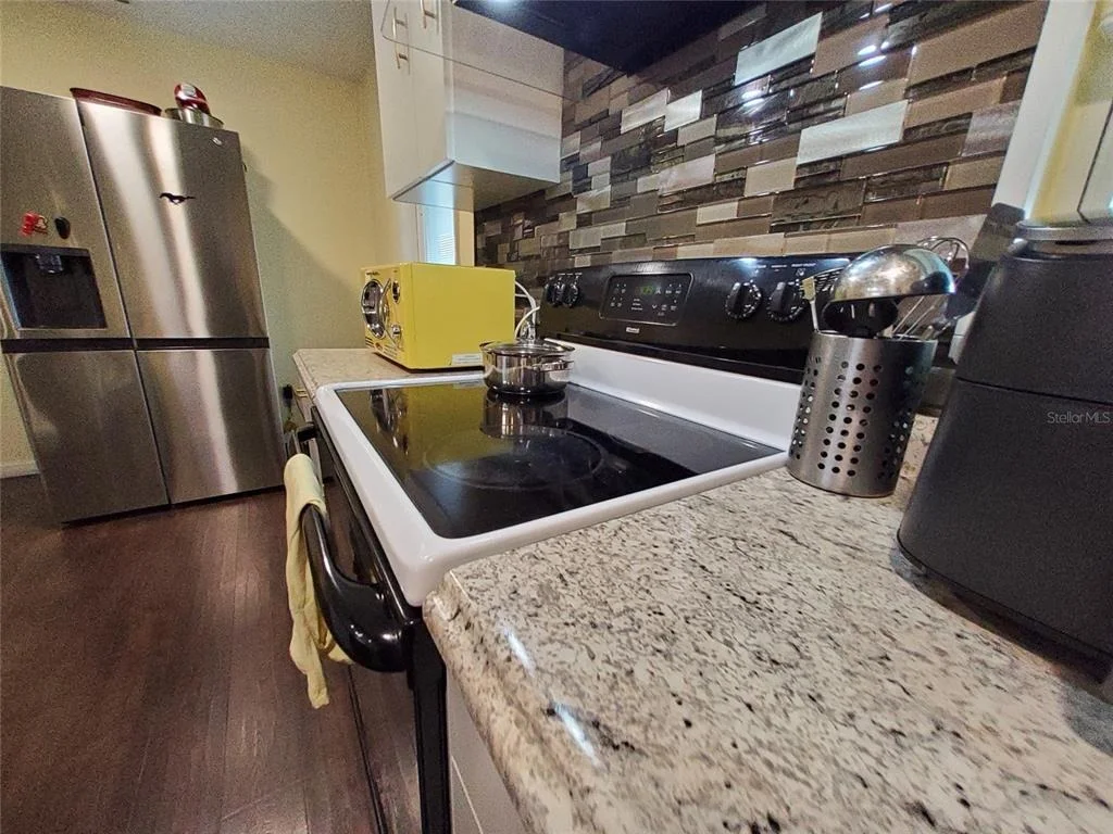 Photo of 1319 MANOR DRIVE