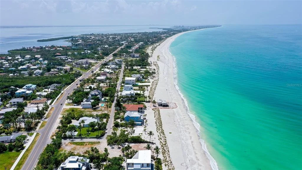 Photo of 6601 GULFSIDE ROAD
