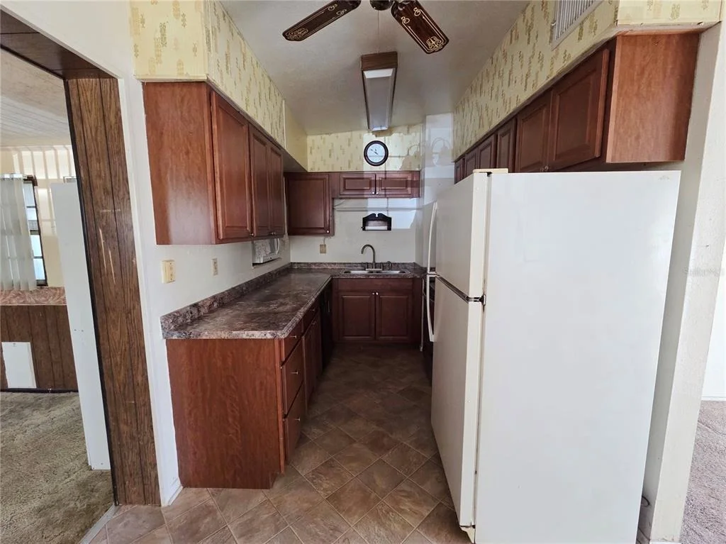 Photo of 640 FORREST DR