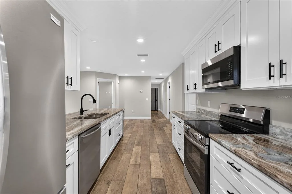 Photo of 6631 THORNHILL ROAD