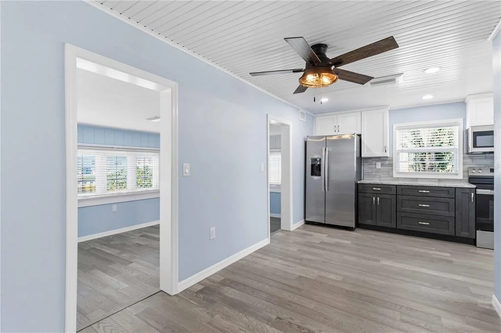 Photo of 607 MANATEE AVENUE