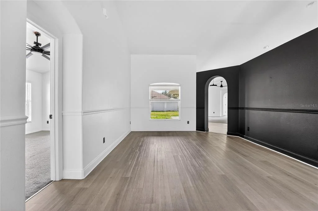 Photo of 1042 CHAMBERLIN TRAIL