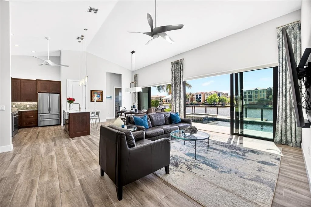 Photo of 125 COLONY POINT DRIVE