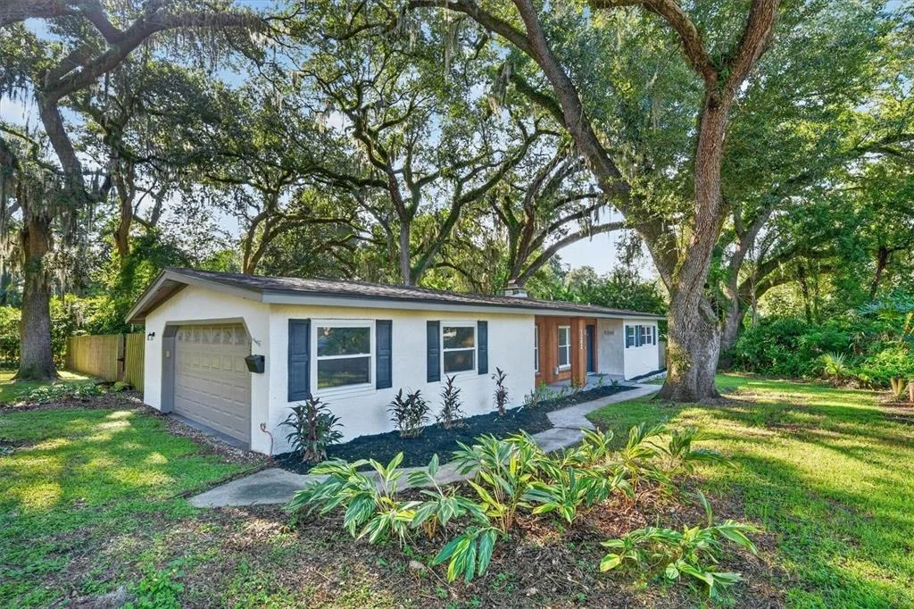 Photo of 1202 ORANOLE ROAD