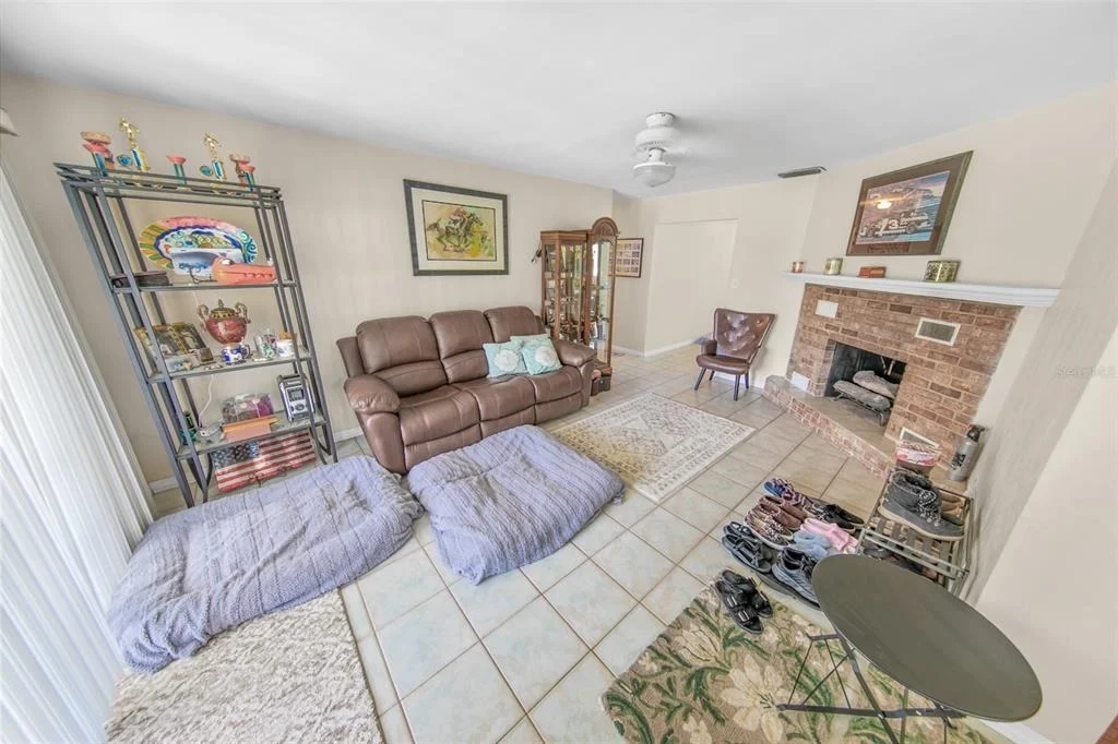 Photo of 2041 HALIFAX DRIVE