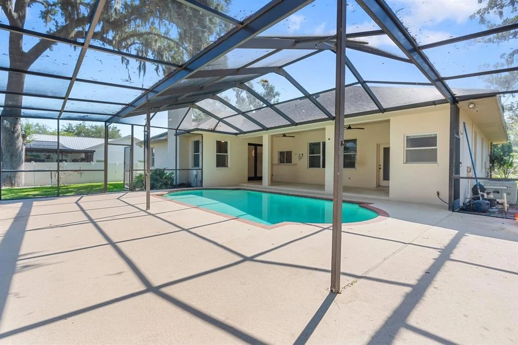 Photo of 512 CAULDER PARK ROAD