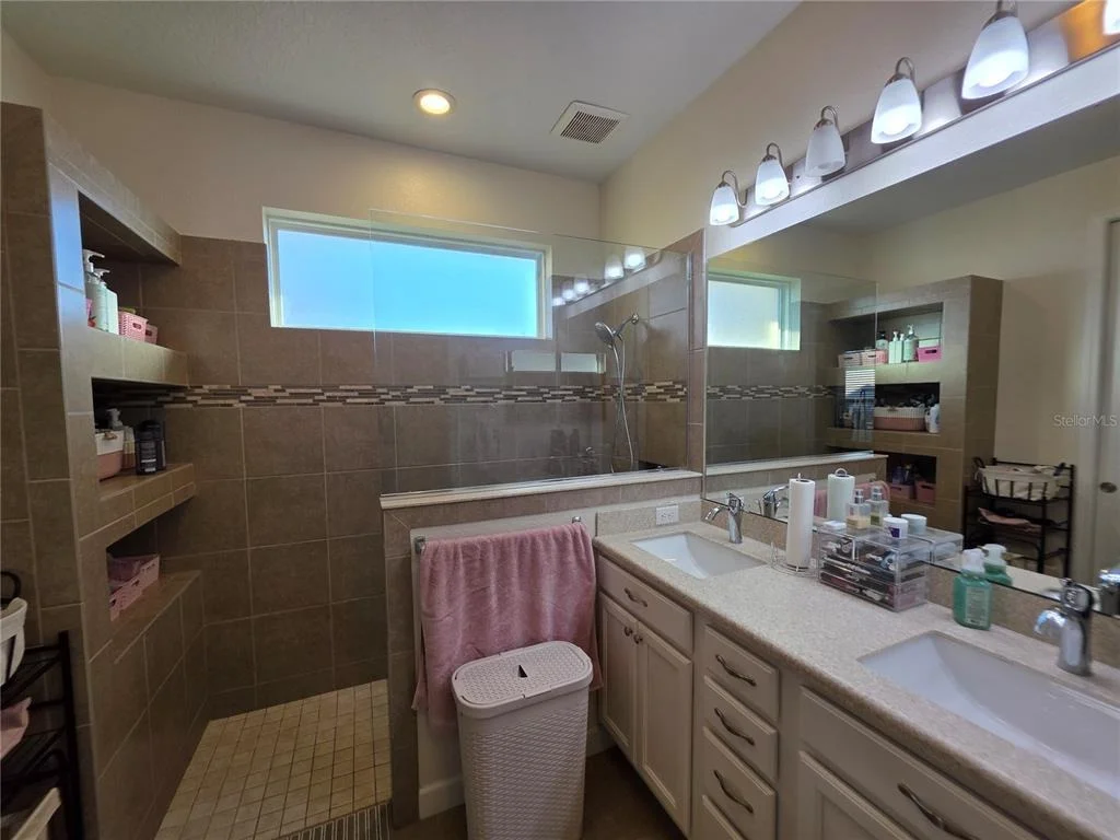 Photo of 8064 BRIDGEPORT BAY CIRCLE