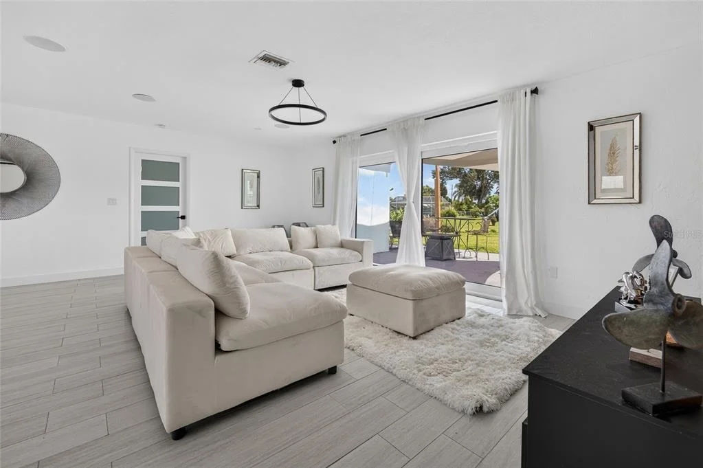 Photo of 6484 ANGLE PLACE