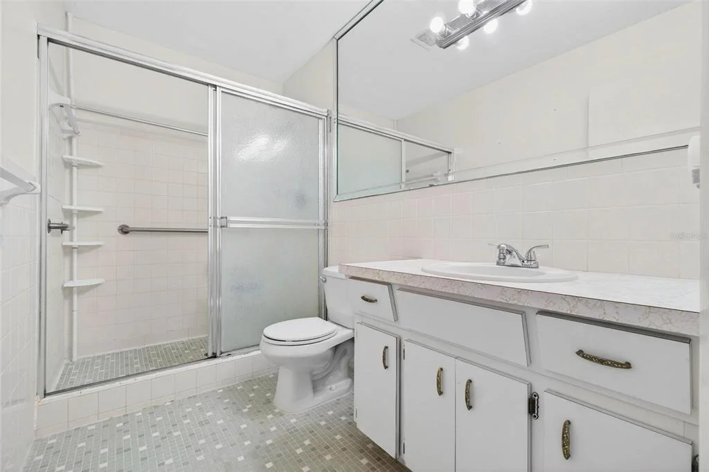 Photo of Unit 6 at 2440 WORLD PARKWAY BOULEVARD