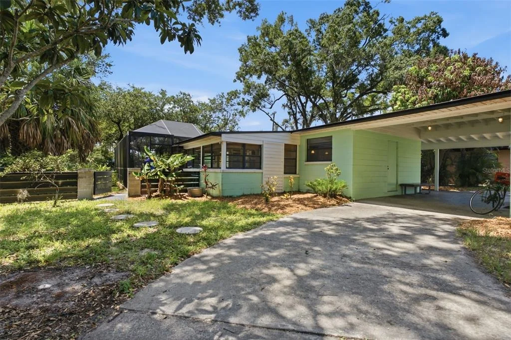 Photo of 609 W RIVER DRIVE