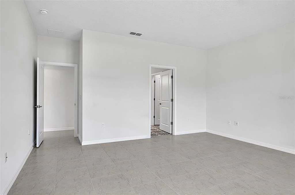 Photo of 10 PERSIMMON DRIVE