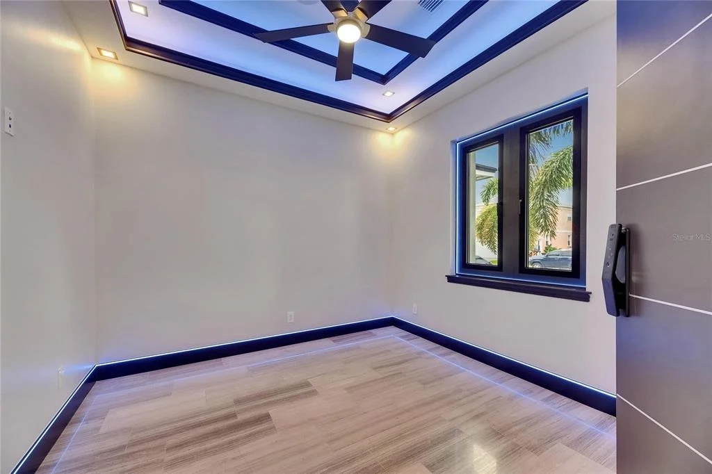 Photo of 6528 SIMONE SHORES CIRCLE