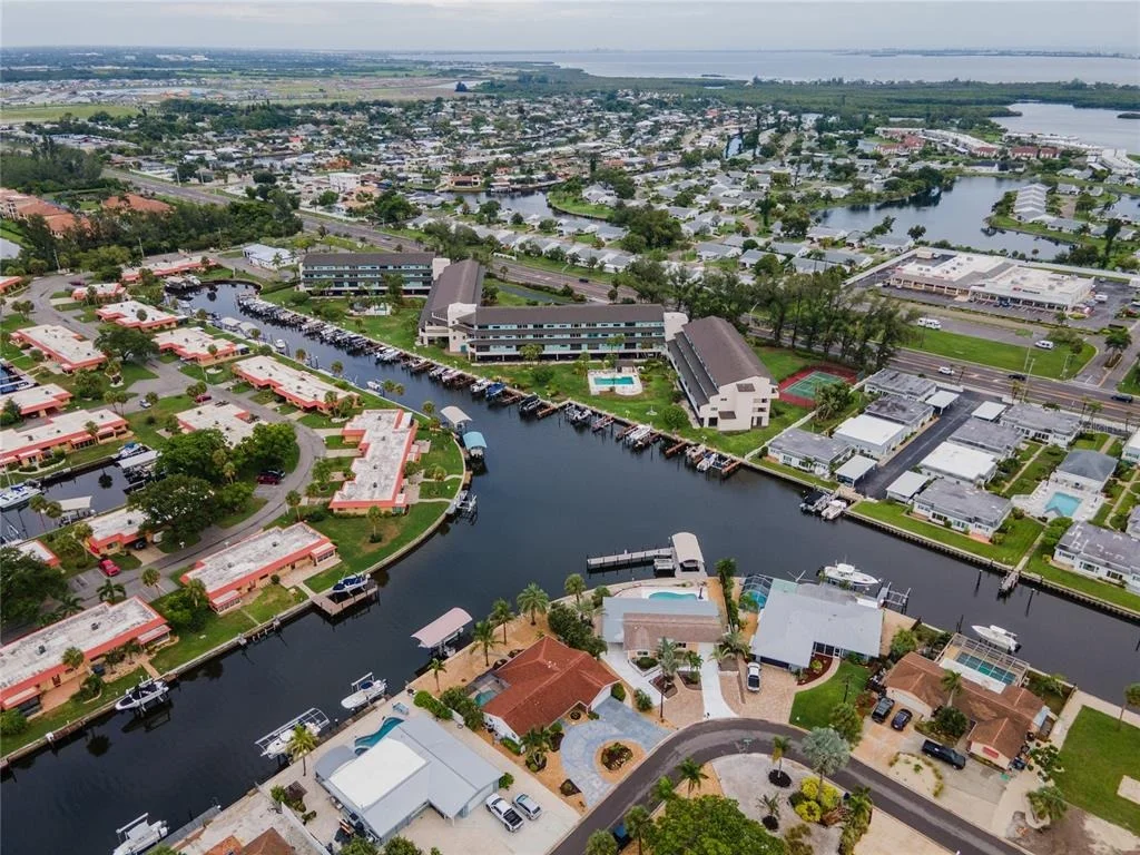 Photo of 4223 ROYAL PALM DRIVE