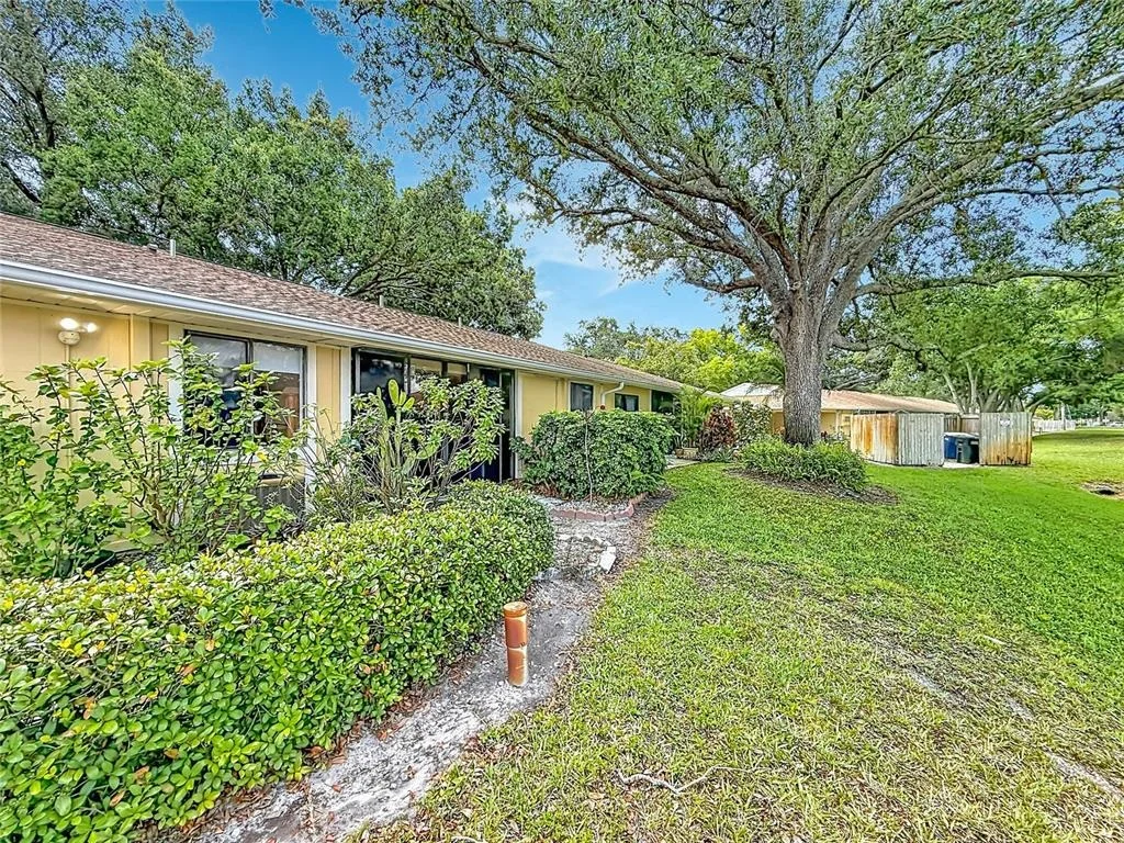 Photo of Unit C at 1935 PEPPERMILL DRIVE