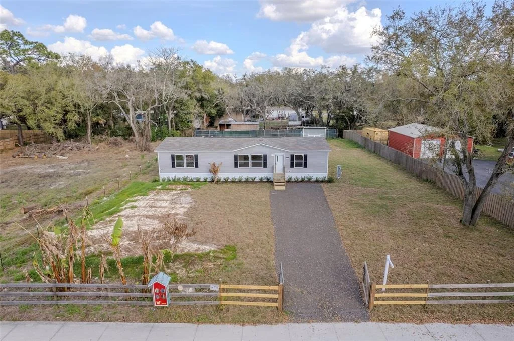 Photo of 12396 HICKS ROAD
