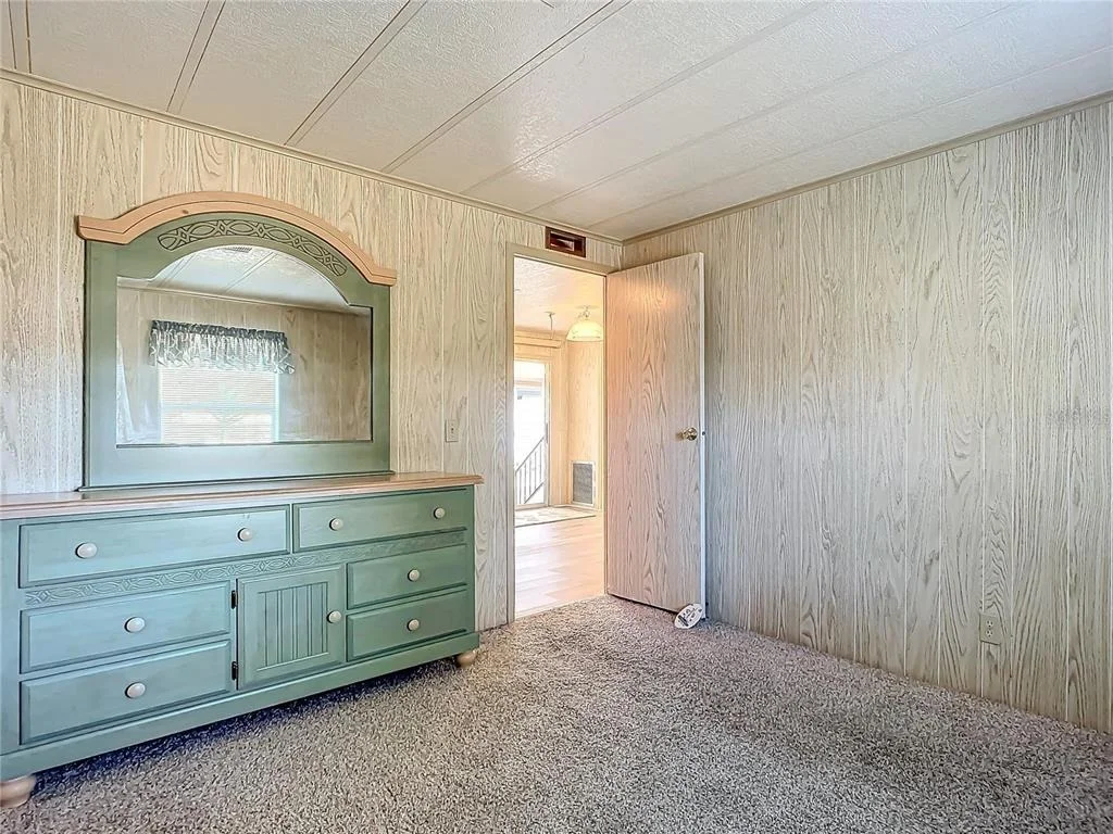 Photo of 807 SWALLOW LANE