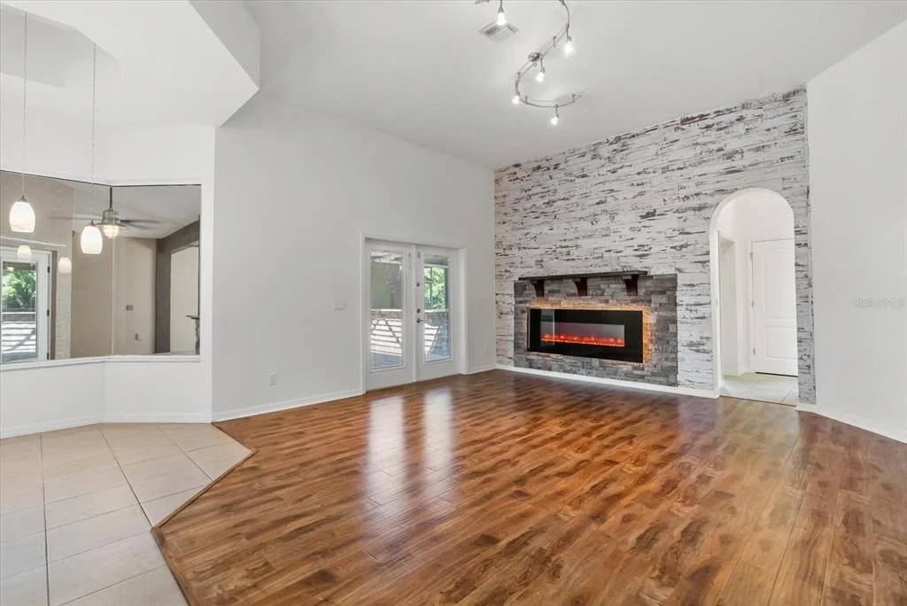 Photo of 4239 CORSO VENETIA BOULEVARD