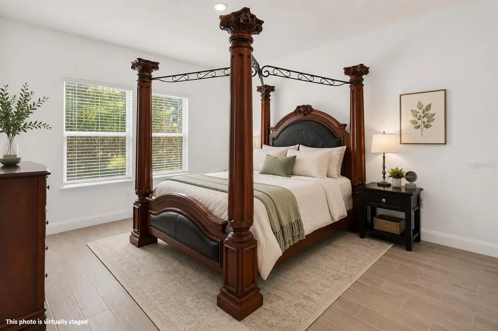 Photo of 2173 RAGLAN CIRCLE