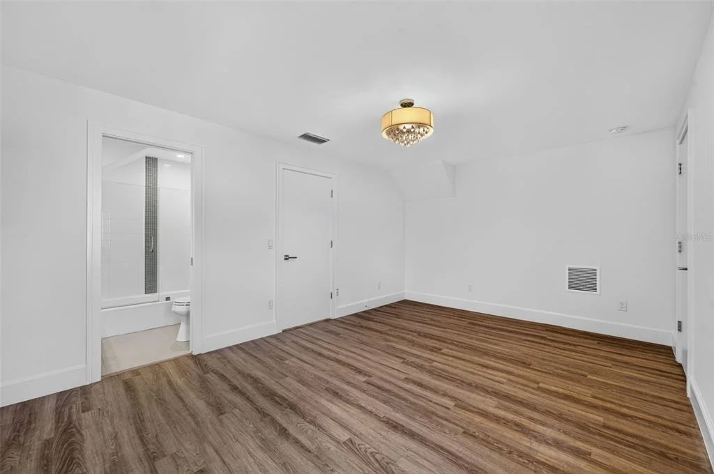 Photo of 720 PANSY AVENUE