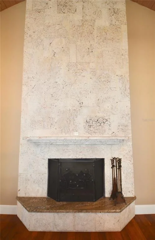 Photo of 630 N RIVER ROAD